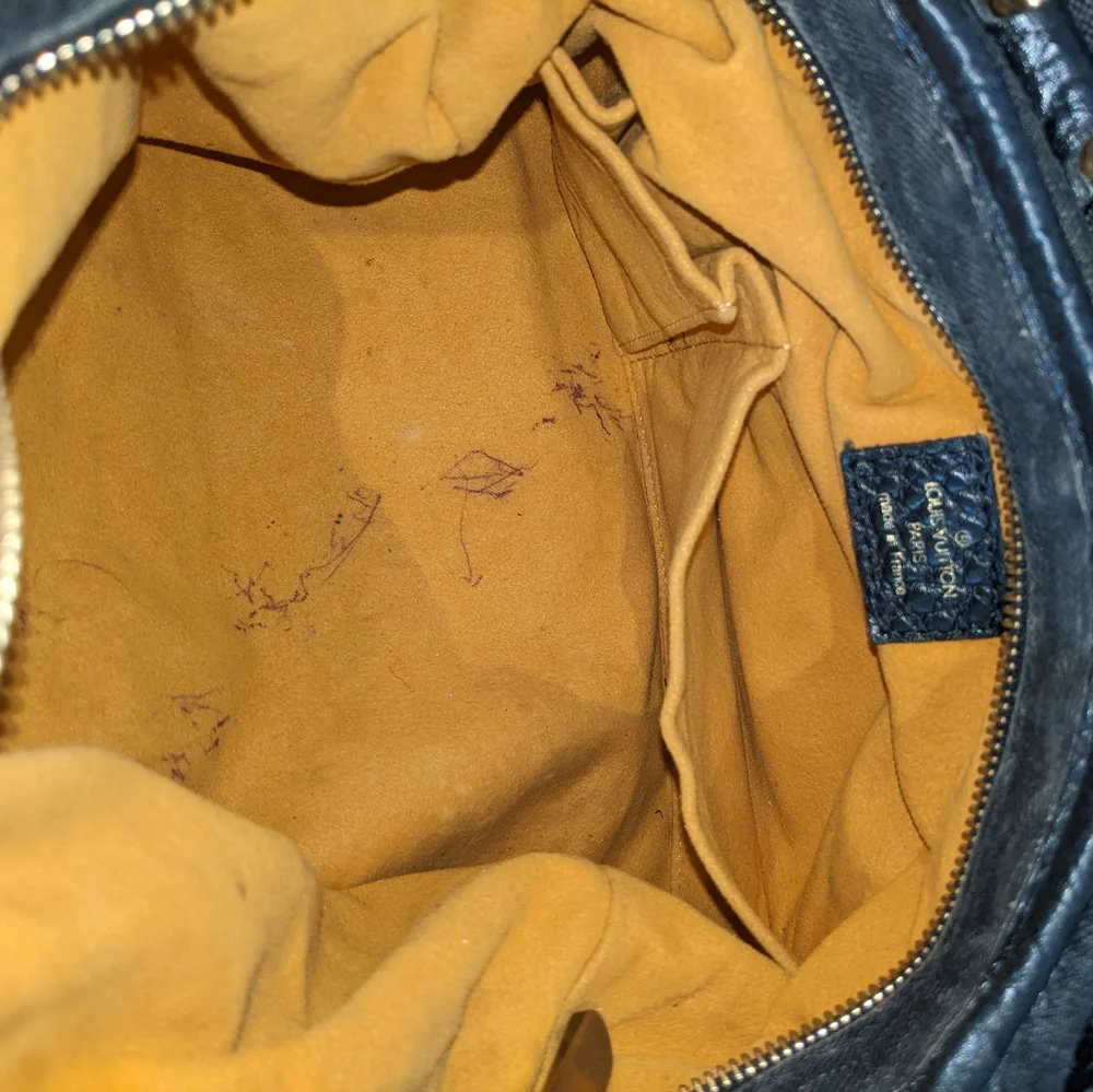 Louis Vuitton: Monogram Denim Celebrity Neo Cabby MM - Picture 12 of 16